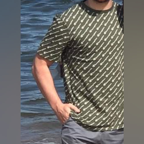 Champion Heritage Logo Tshirt green- size Large - Picture 3 of 6